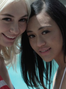 Bikini clad babes Chloe Temple and Jasmine Grey join forces to seduce their lover into a pussy pounding threesome — photo 6 of 16