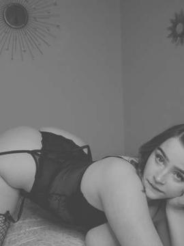 OnlyFans - Clara Ellis / @onlycellis Scene 7 — photo 6 of 20