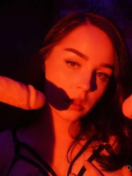 OnlyFans - Clara Ellis / @onlycellis Scene 13 — photo 6 of 20
