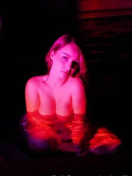 OnlyFans - Clara Ellis / @onlycellis Scene 64 — photo 4 of 20