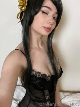 OnlyFans - ren ♡ / @valkcy Scene 4 — photo 17 of 20