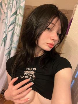 OnlyFans - ren ♡ / @valkcy Scene 12 — photo 18 of 20