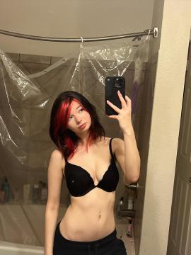 OnlyFans - ren ♡ / @valkcy Scene 19 — photo 12 of 20