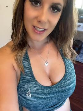 OnlyFans - Gracie / @gracienextdoor Scene 21 — photo 18 of 20