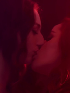 Dressed in angelic lingerie, Andi Rose and Vanna Bardot join their beau in bed for a sweetly sexy Valentine's threesome — photo 1 of 16