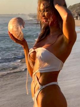 OnlyFans - Rebekah Leah 🤩😍😘 Scene 9 — photo 5 of 20