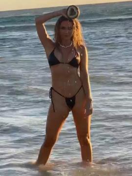 OnlyFans - Rebekah Leah 🤩😍😘 Scene 34 — photo 13 of 20