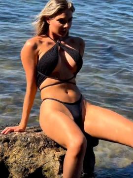 OnlyFans - Rebekah Leah 🤩😍😘 Scene 45 — photo 20 of 20