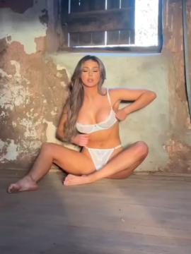 OnlyFans - Rebekah Leah 🤩😍😘 Scene 55 — photo 12 of 20