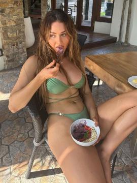 OnlyFans - Rebekah Leah 🤩😍😘 Scene 62 — photo 10 of 20