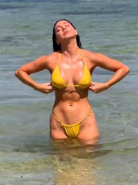 OnlyFans - Rebekah Leah 🤩😍😘 Scene 105 — photo 6 of 20