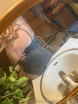OnlyFans - That One Redhead / @blazedbeaut Scene 33 — photo 6 of 20