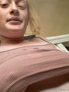 OnlyFans - That One Redhead / @blazedbeaut Scene 65 — photo 8 of 20