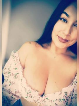 OnlyFans - Katha Londoño / @kathalond1 Scene 1 — photo 1 of 20