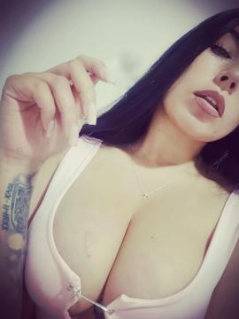 OnlyFans - Katha Londoño / @kathalond1 Scene 1 — photo 12 of 20