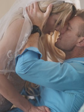 Aiden Ashley doesn't care if her crush is married, she wants his cock and she'll use lingerie to seduce him if she must — photo 9 of 16