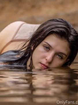 OnlyFans - Leah Gotti / @leahgotti Scene 44 — photo 3 of 20
