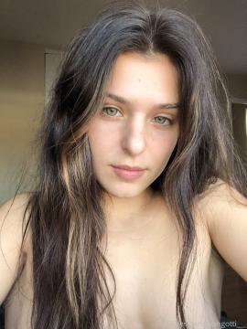 OnlyFans - Leah Gotti / @leahgotti Scene 71 — photo 19 of 20