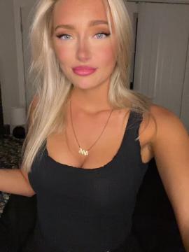 OnlyFans - Aspen Faye / @aspenfaye Scene 5 — photo 11 of 20