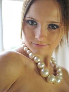 Bead Necklace — photo 5 of 12