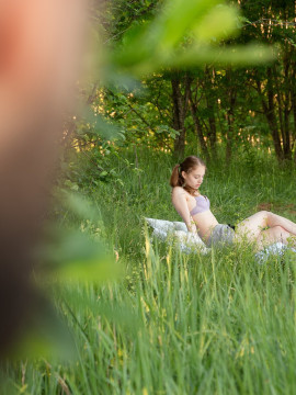 Hottie gets a fuck in forest — photo 1 of 16