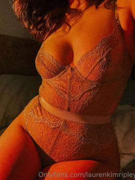 OnlyFans - Lauren Williams / @laurenkimripley Scene 5 — photo 17 of 20