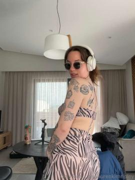 OnlyFans - Lauren Williams / @laurenkimripley Scene 10 — photo 17 of 20