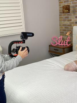 Blake Blossom: BTS with Big Tits Blonde — photo 1 of 12