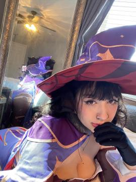OnlyFans - Miyu Marzipan / @milkymiyu Scene 1 — photo 8 of 20