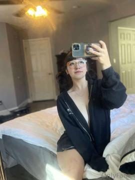 OnlyFans - Miyu Marzipan / @milkymiyu Scene 40 — photo 2 of 20