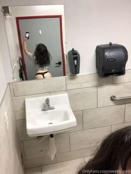 OnlyFans - Miyu Marzipan / @milkymiyu Scene 50 — photo 15 of 20