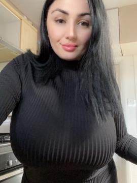 OnlyFans - Roxanne Heaven / @roxanneheaven Scene 2 — photo 12 of 20