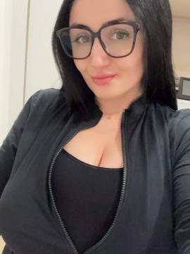 OnlyFans - Roxanne Heaven / @roxanneheaven Scene 18 — photo 14 of 20