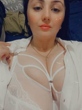 OnlyFans - Roxanne Heaven / @roxanneheaven Scene 28 — photo 10 of 20