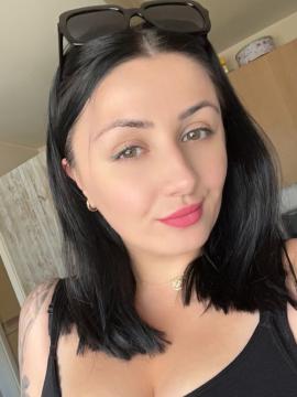 OnlyFans - Roxanne Heaven / @roxanneheaven Scene 35 — photo 16 of 20