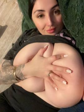 OnlyFans - Roxanne Heaven / @roxanneheaven Scene 80 — photo 13 of 20