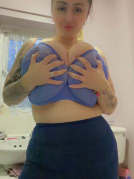 OnlyFans - Roxanne Heaven / @roxanneheaven Scene 113 — photo 14 of 20