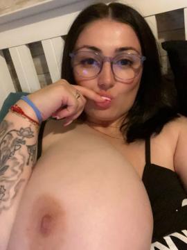 OnlyFans - Roxanne Heaven / @roxanneheaven Scene 123 — photo 15 of 20
