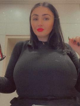 OnlyFans - Roxanne Heaven / @roxanneheaven Scene 133 — photo 2 of 20