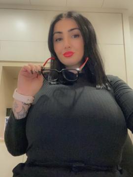 OnlyFans - Roxanne Heaven / @roxanneheaven Scene 150 — photo 15 of 20