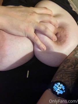 OnlyFans - Roxanne Heaven / @roxanneheaven Scene 174 — photo 12 of 20