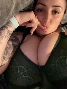 OnlyFans - Roxanne Heaven / @roxanneheaven Scene 194 — photo 14 of 20