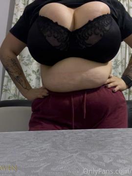 OnlyFans - Roxanne Heaven / @roxanneheaven Scene 216 — photo 12 of 20