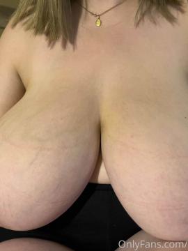 OnlyFans - Roxanne Heaven / @roxanneheaven Scene 232 — photo 20 of 20