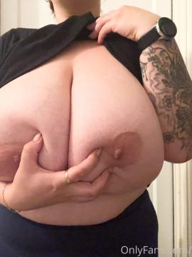OnlyFans - Roxanne Heaven / @roxanneheaven Scene 244 — photo 2 of 20