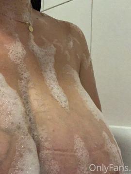 OnlyFans - Roxanne Heaven / @roxanneheaven Scene 271 — photo 2 of 20