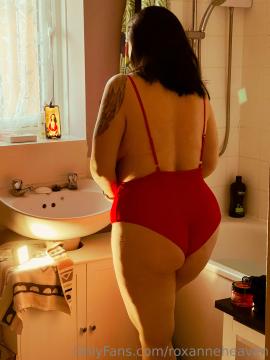 OnlyFans - Roxanne Heaven / @roxanneheaven Scene 302 — photo 19 of 20