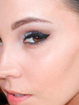 MILF Victoria Lobov POV — photo 2 of 12