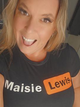 OnlyFans - Maisie Lewis / @maisielewis Scene 1 — photo 3 of 20